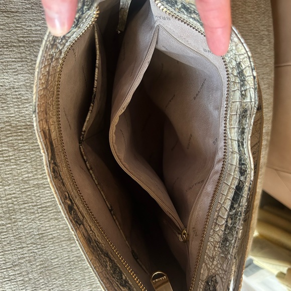 Nice new Brahmin handbag beautiful multi color - Picture 6 of 17